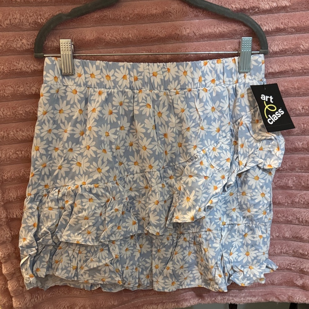 Art Class Daisy Print Skirt in Blue and White
